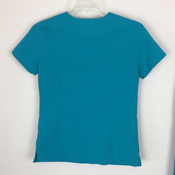 Figs Technical Collection XS Two Pocket Top - Picture 2 of 4